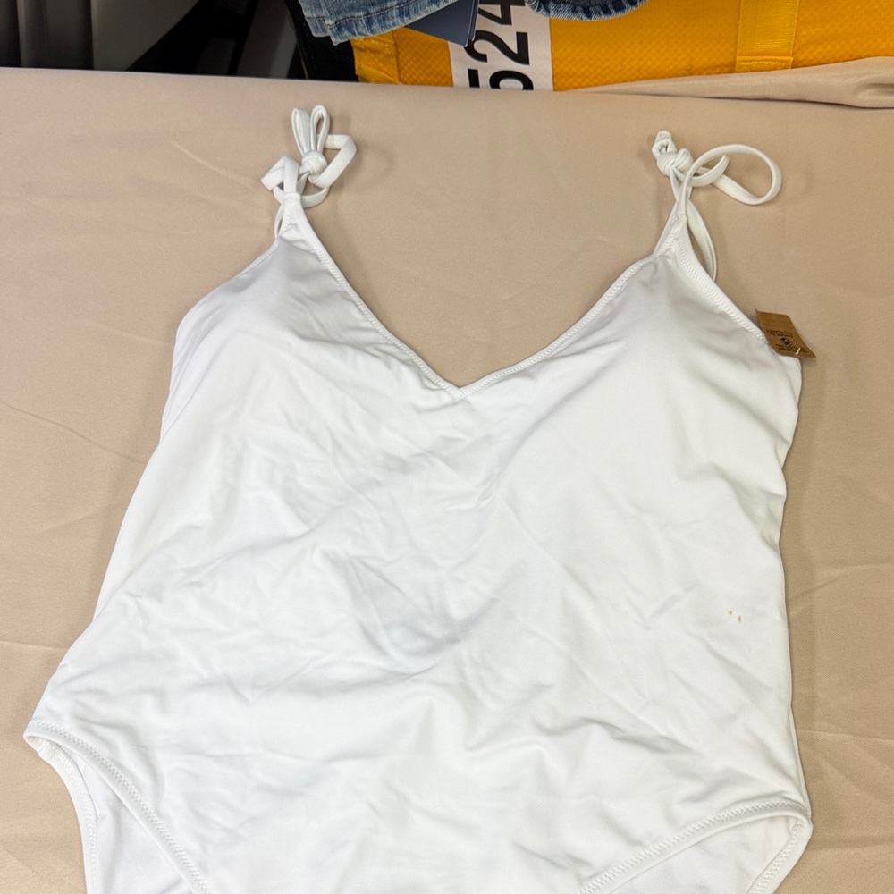 Victoria’s Secret White One-Piece Swimsuit plus size XXL new